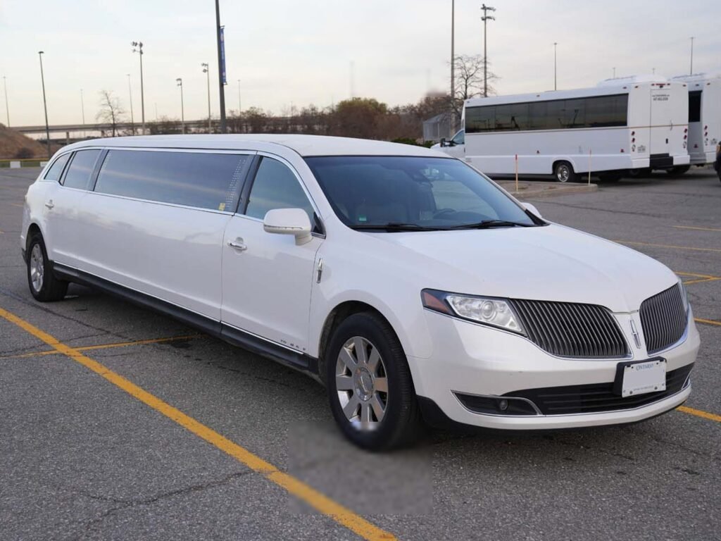 Off-Peak Savings: Booking a Wedding Limousine Toronto on a Weekday Wedding Limousine Toronto